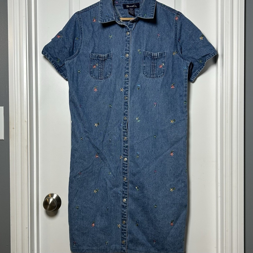 Denim & Co. Vintage 90s Cotton Denim Medium Wash Embroidered Floral Midi Dress